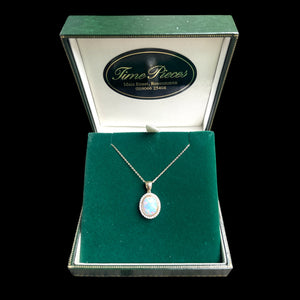 9ct gold opal necklace