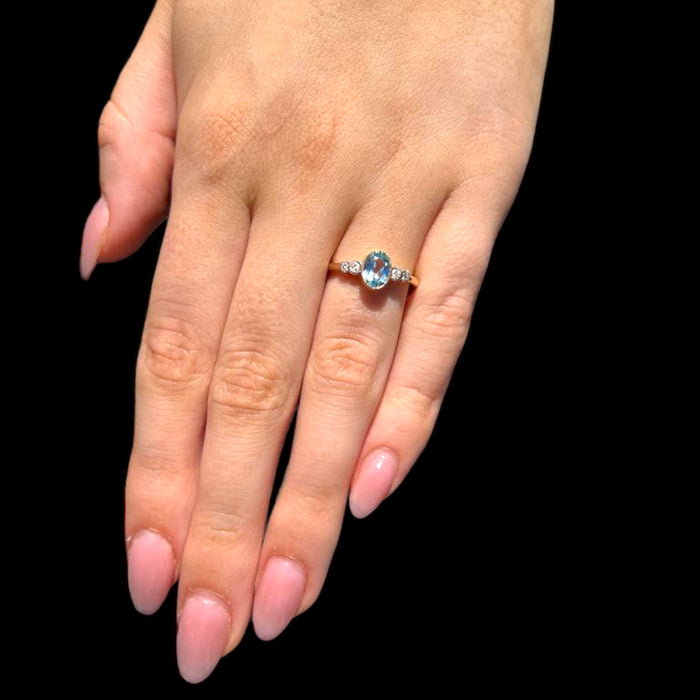 Gold dress ring
