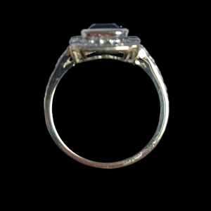 9ct Gold sapphire dress ring